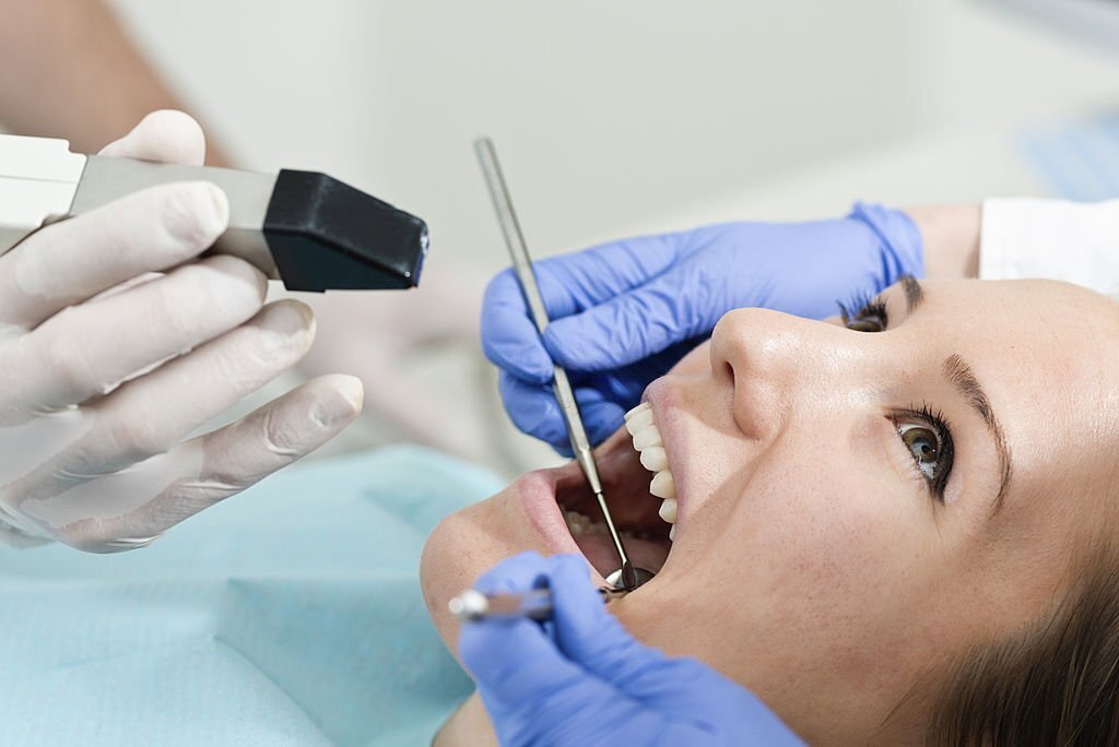 6 Steps to Follow While Choosing the Right Cosmetic Dentistry Clinics